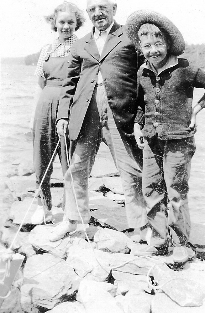 Dawkins 005 Betty, Horace, & Roger MacGowan at Ritter Camp on North Shore  Aug 1936