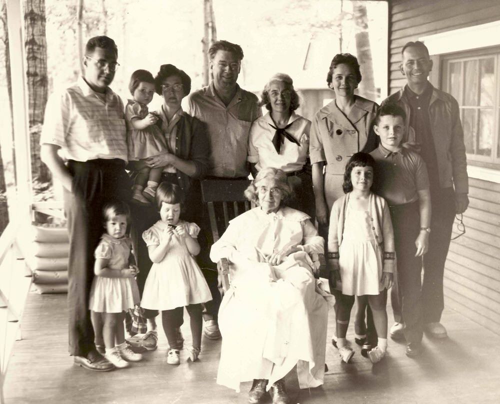 MacGowan Family at Yankee Lake Aug 1959